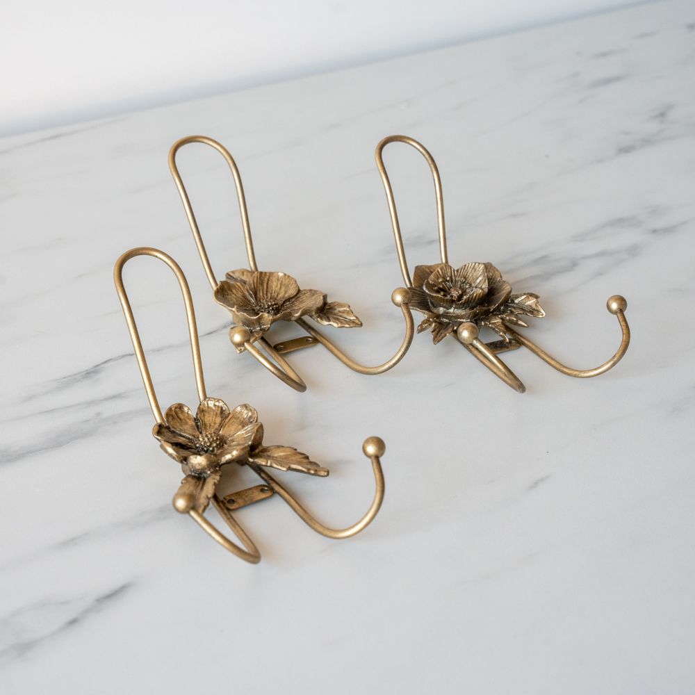 Flower Hook with Antique Gold Finish wall hook Vagabond Vintage (Faire)