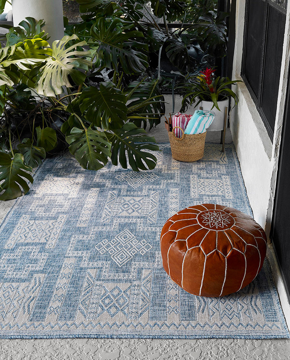 Harbor Blue Motif Outdoor Rug 5-Rugs - indoor/outdoor Momeni