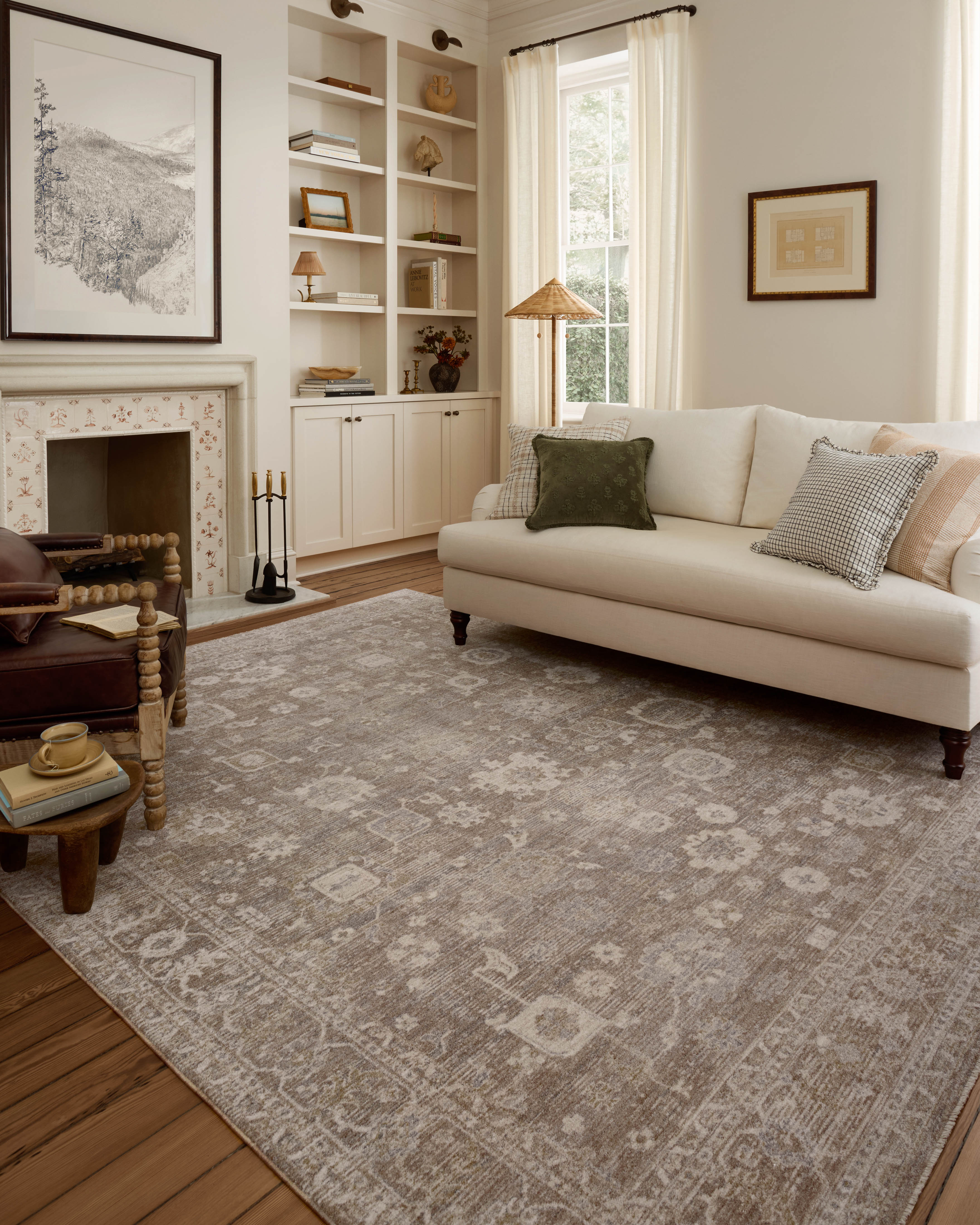 OVERSTOCK ITEM - Loloi Louisa Taupe / Ivory Rug - 5'3" x 7'6" IN STORE - Sale Rug Loloi