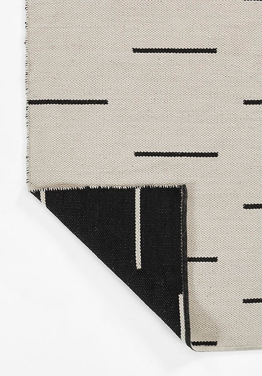 Mallow Ivory Reversible Rug 5-Rugs - indoor/outdoor Momeni