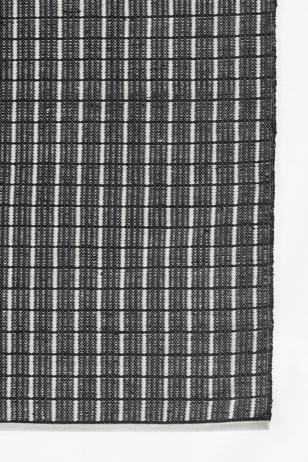 Mallow Black Reversible Rug 5-Rugs - indoor/outdoor Momeni