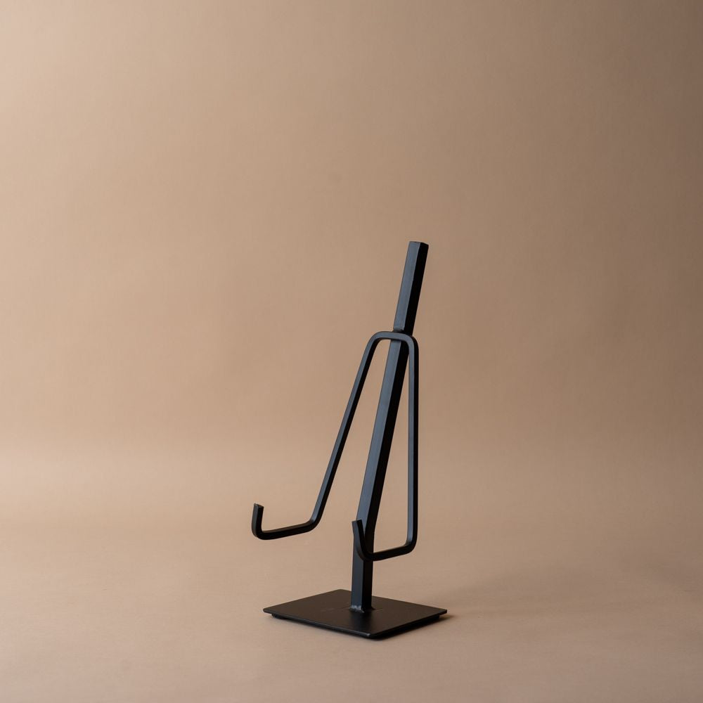Double Arm Black Iron Easel easel Luxe B Co (Faire)