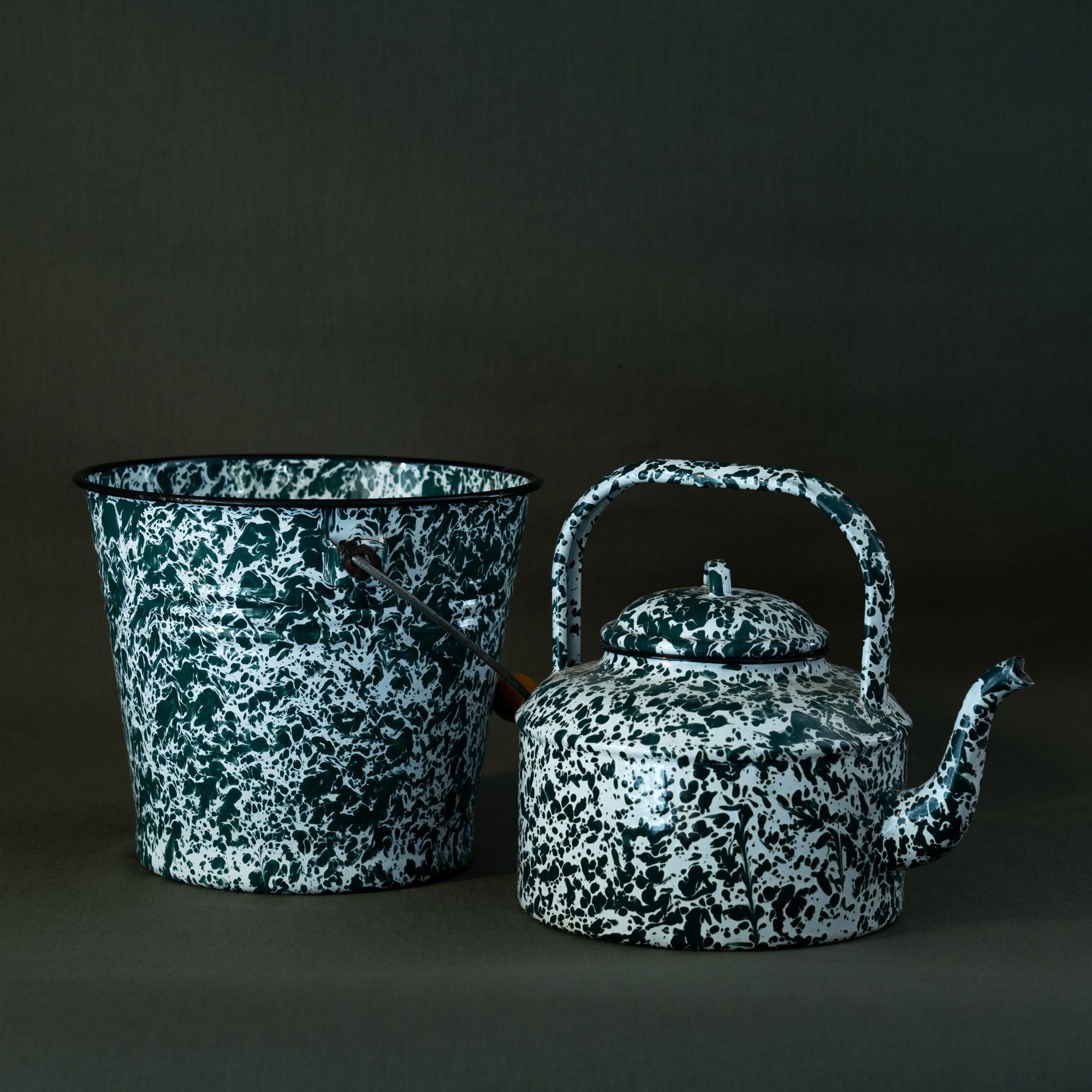 Vintage Splatterware Pail 0-a-VINTAGE-pot Rug & Weave