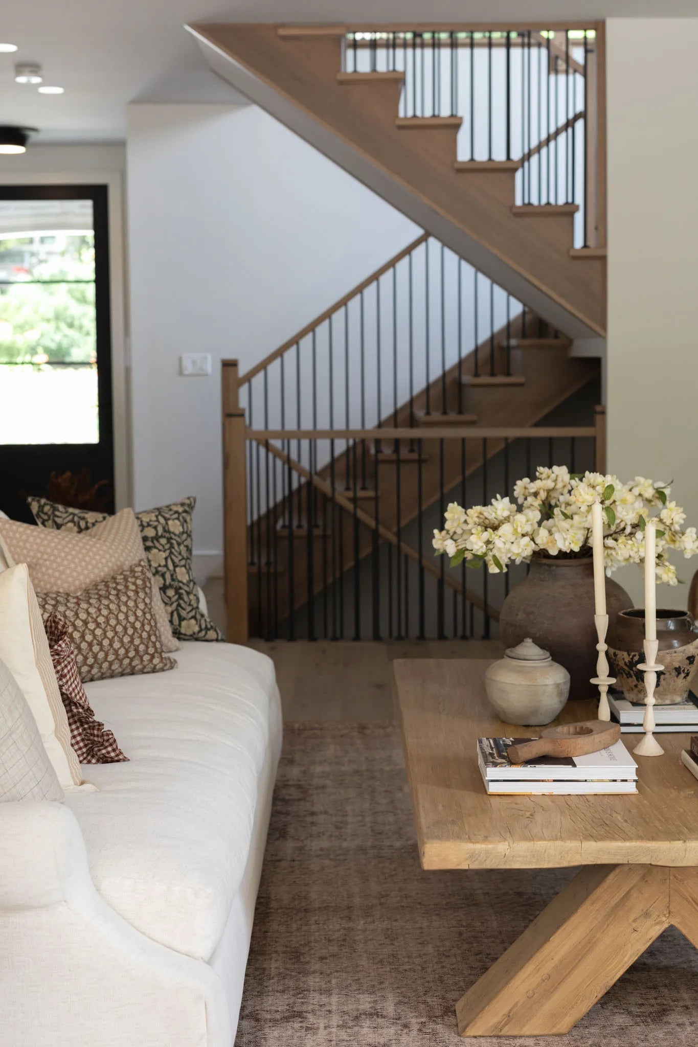 Vintage Louis Lidded Pot vase Hauer Market