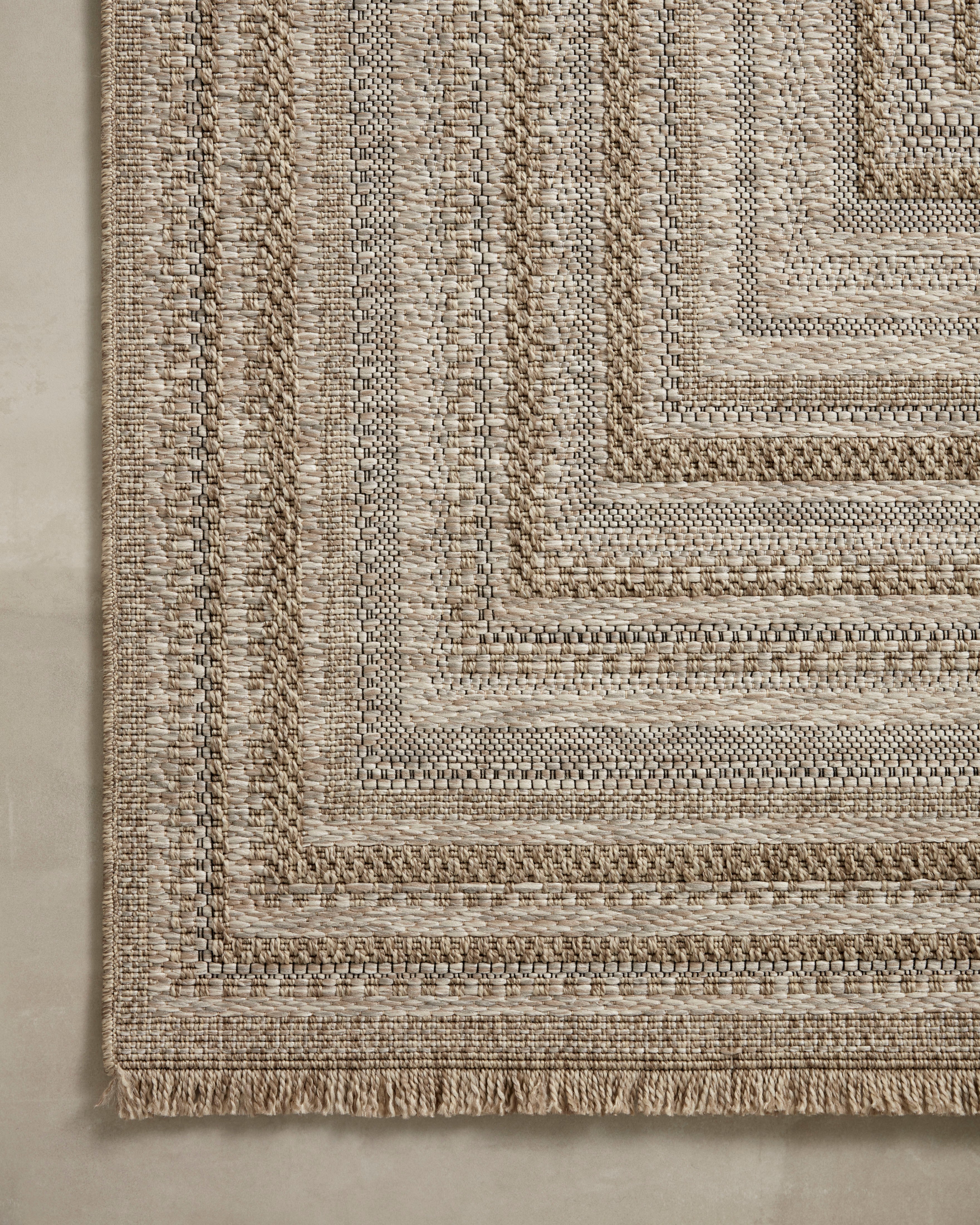 OVERSTOCK RUG - Loloi Dawn Natural Concentric Outdoor Rug - 3'9" x 5'9" IN STORE - Sale Rugs Loloi
