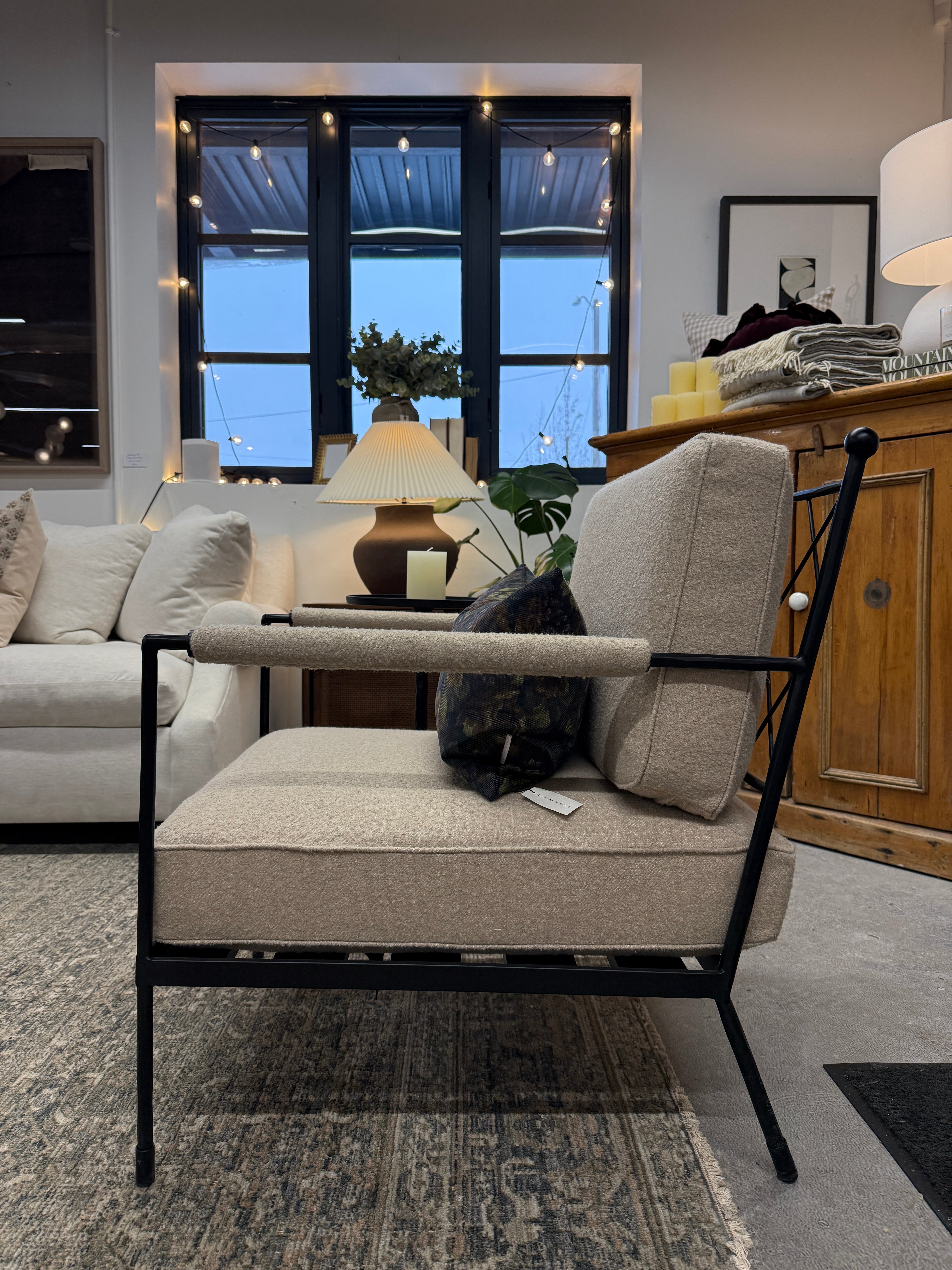 FLOOR MODEL - Valencia Accent Chair FURNITURE - floor model Moe's Furniture