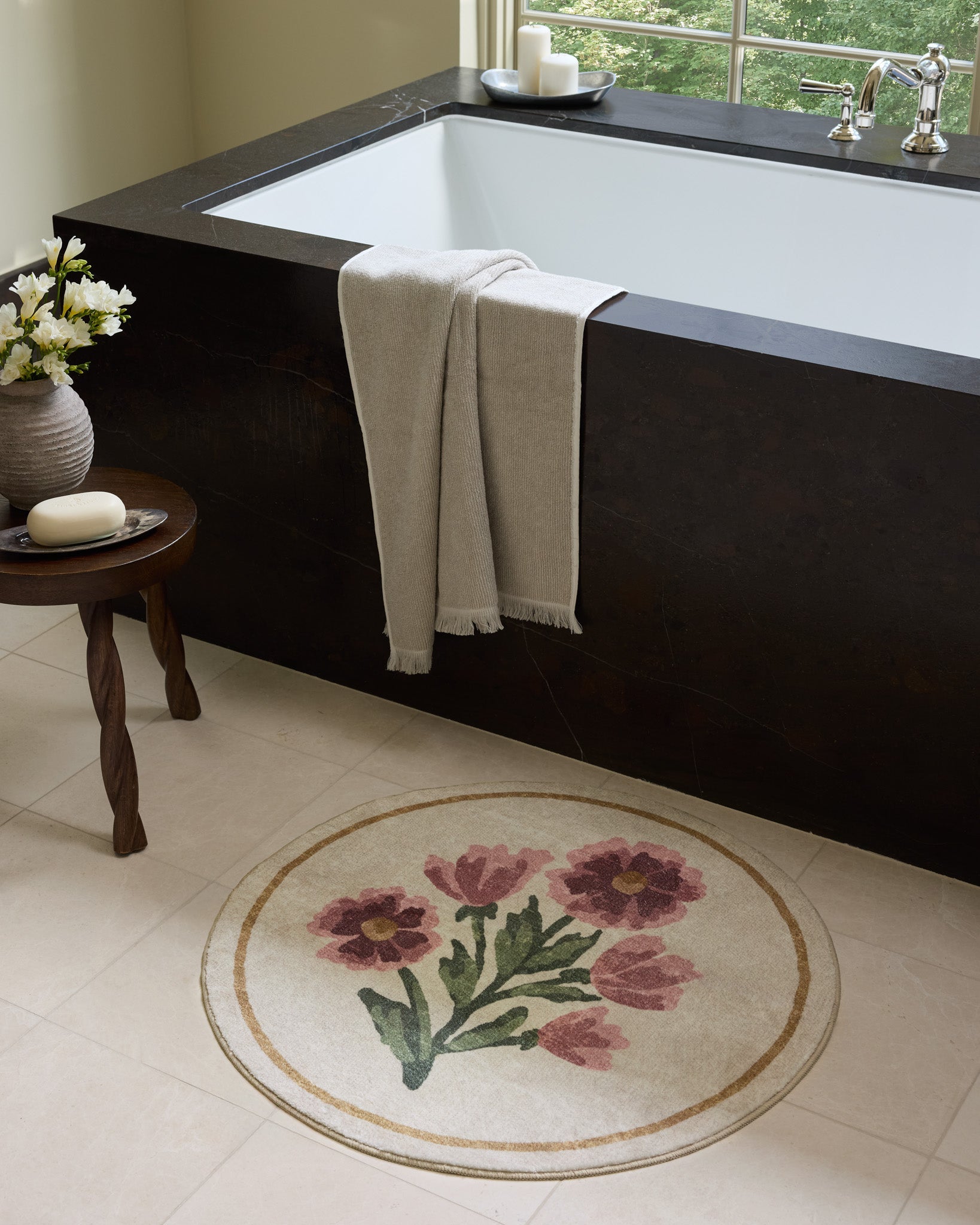 Chris Loves Julia x Loloi Clove Ivory / Pink Bath Mat - Rug & Weave