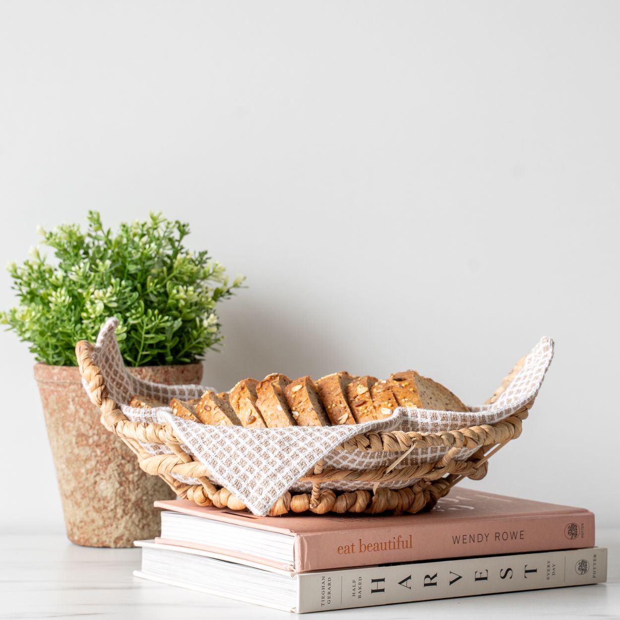 Round Hyacinth Basket with Handles basket Accents De Ville (ShopZio)