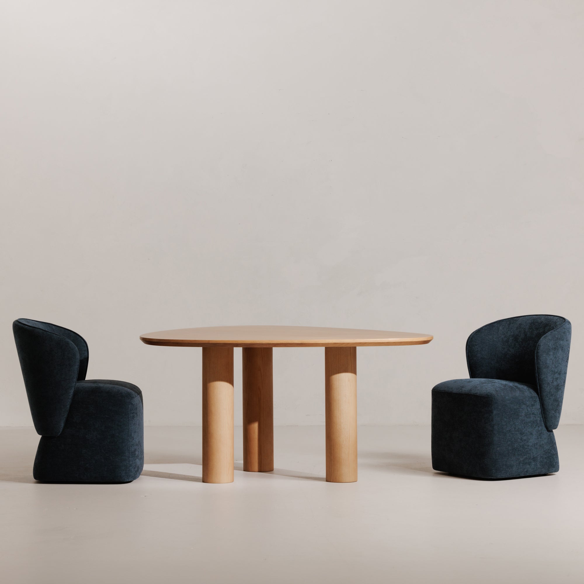 Lenny Rolling Dining Chair FURNITURE - dining chair Moe's Furniture