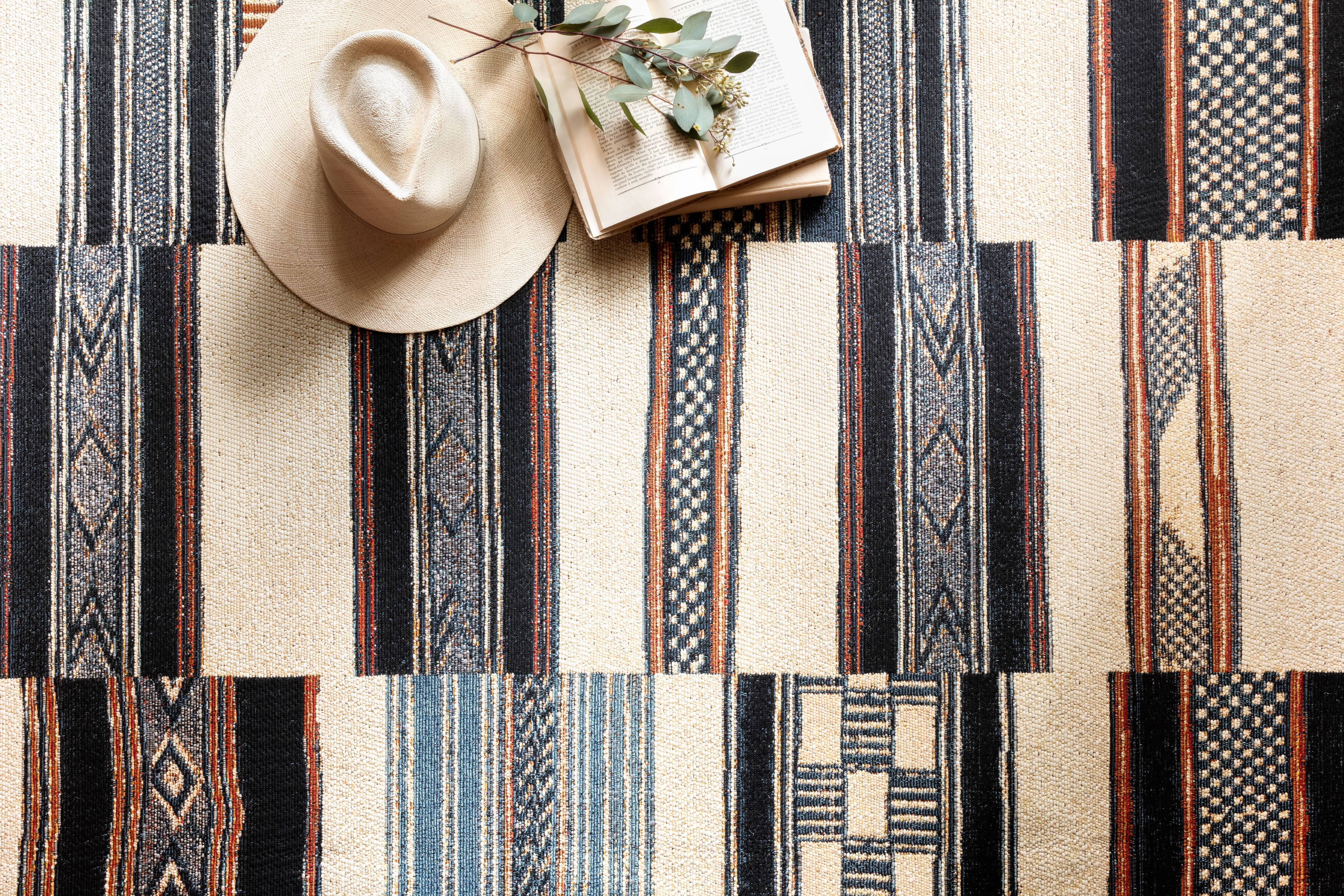 Loloi Mika Ivory / Multi Rug RUGS - synthetic Loloi