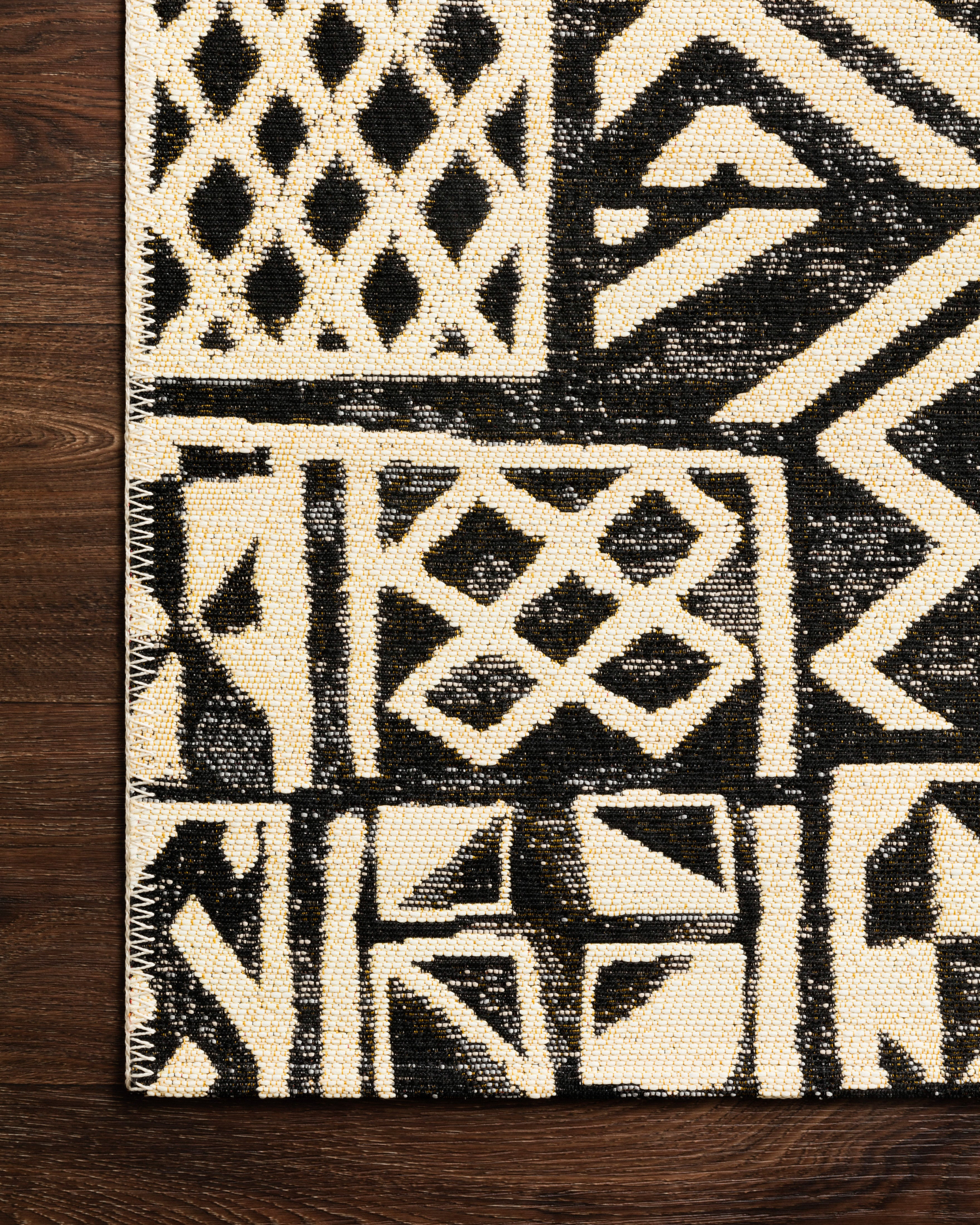 Loloi Mika Ivory / Black Rug RUGS - synthetic Loloi