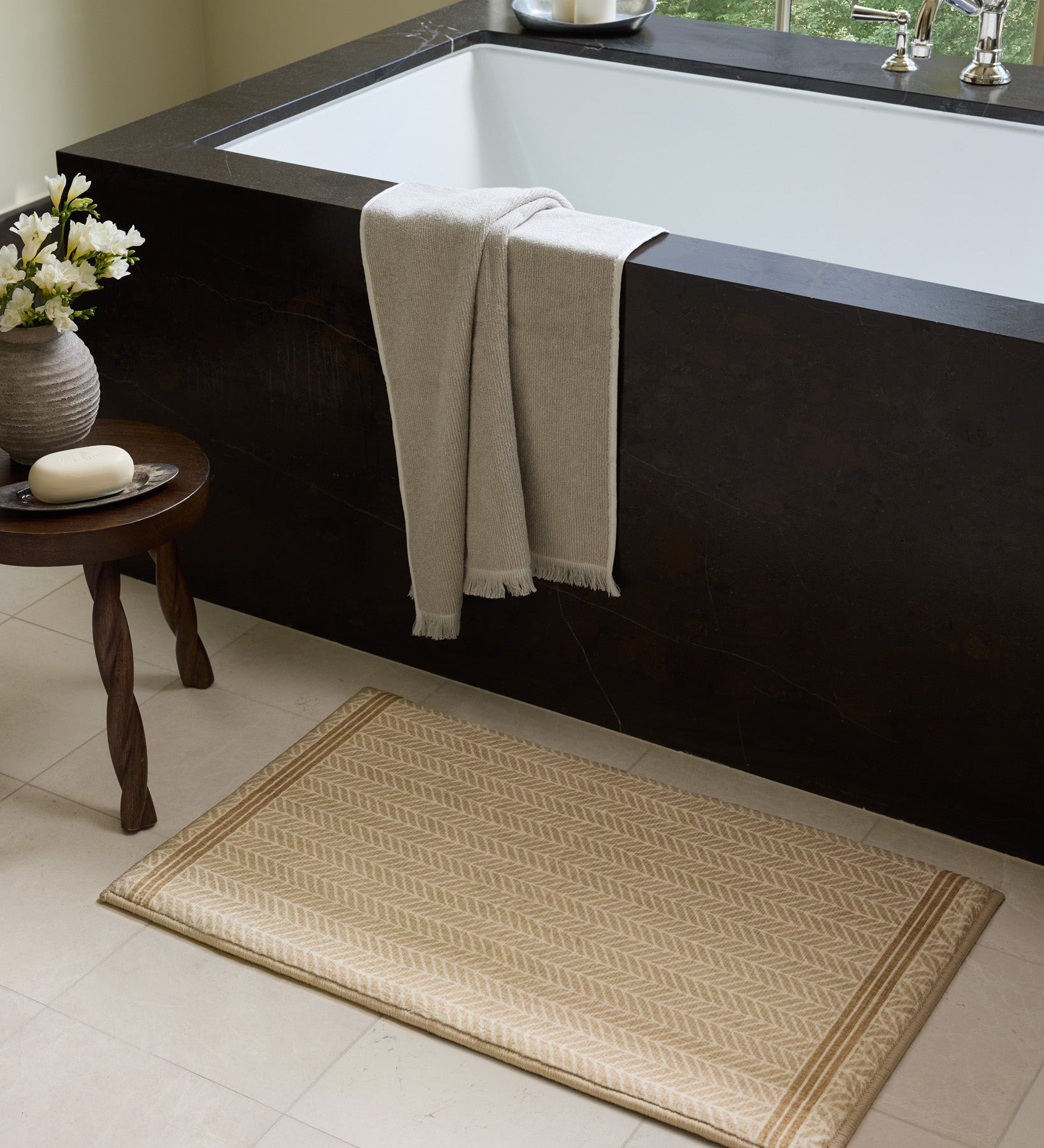 Chris Loves Julia x Loloi Marvin Wheat / Ivory Bath Mat - Rug & Weave