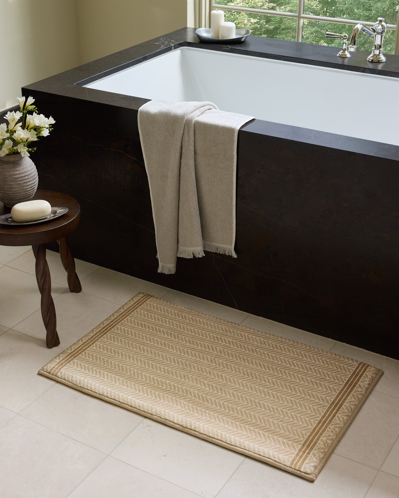 Chris Loves Julia x Loloi Marvin Wheat / Ivory Bath Mat - Rug & Weave