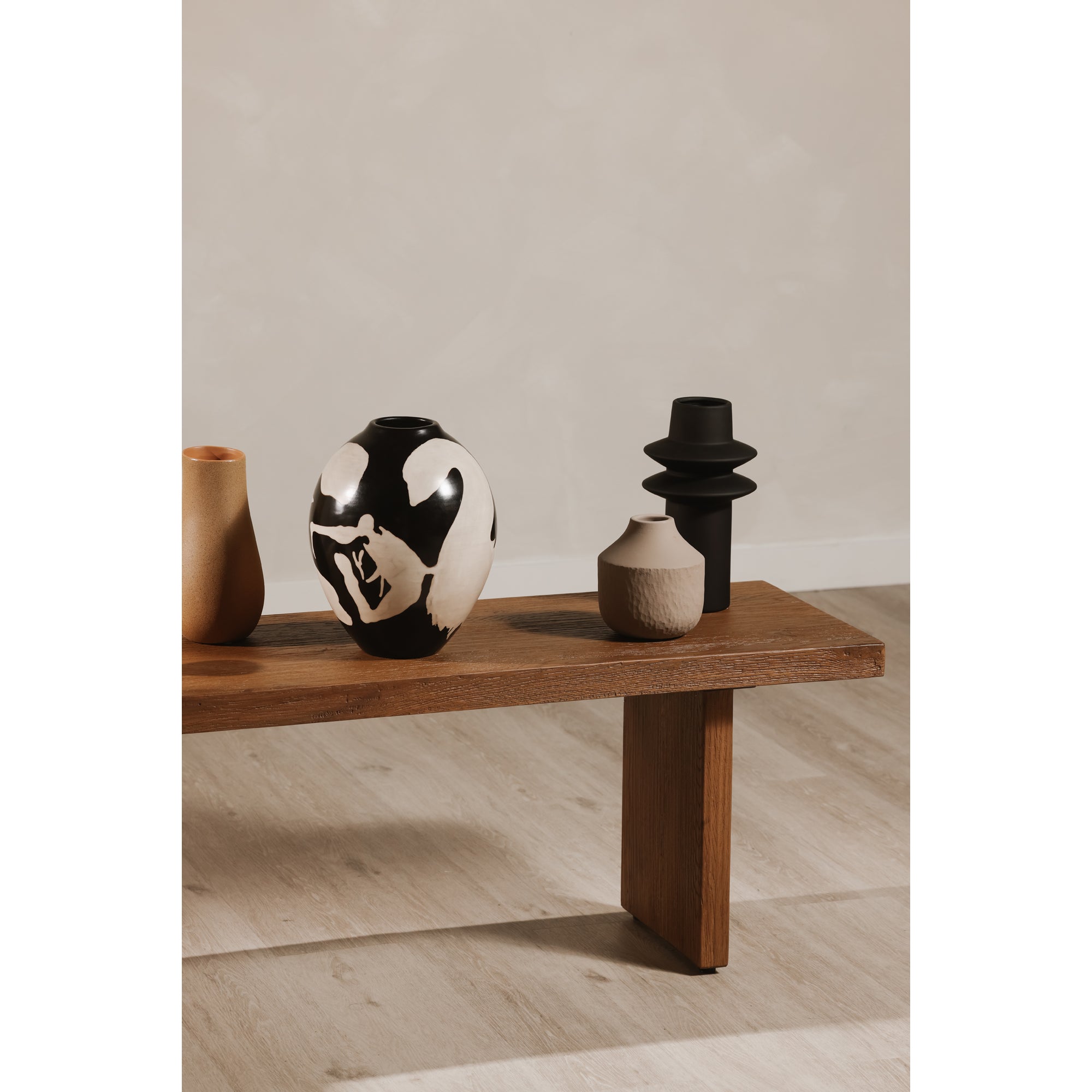 Kian Bench FURNITURE - benche Moe's Furniture