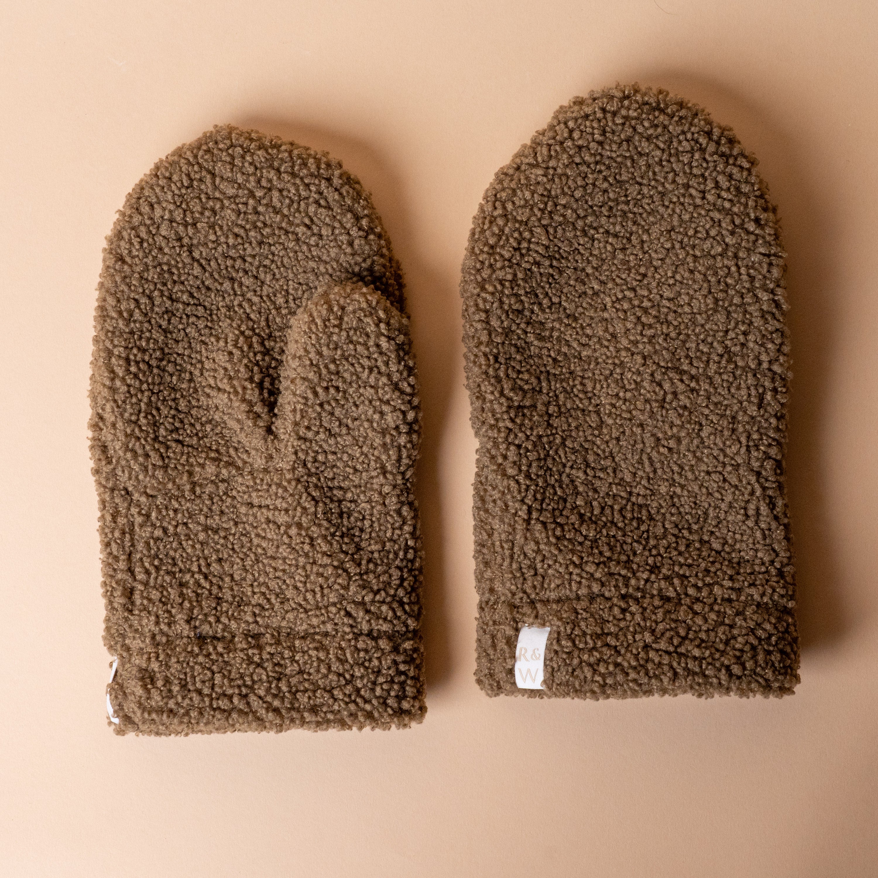 R&W made Hazel Sherpa Mittens 1 - MITTENS - sherpa Rug & Weave