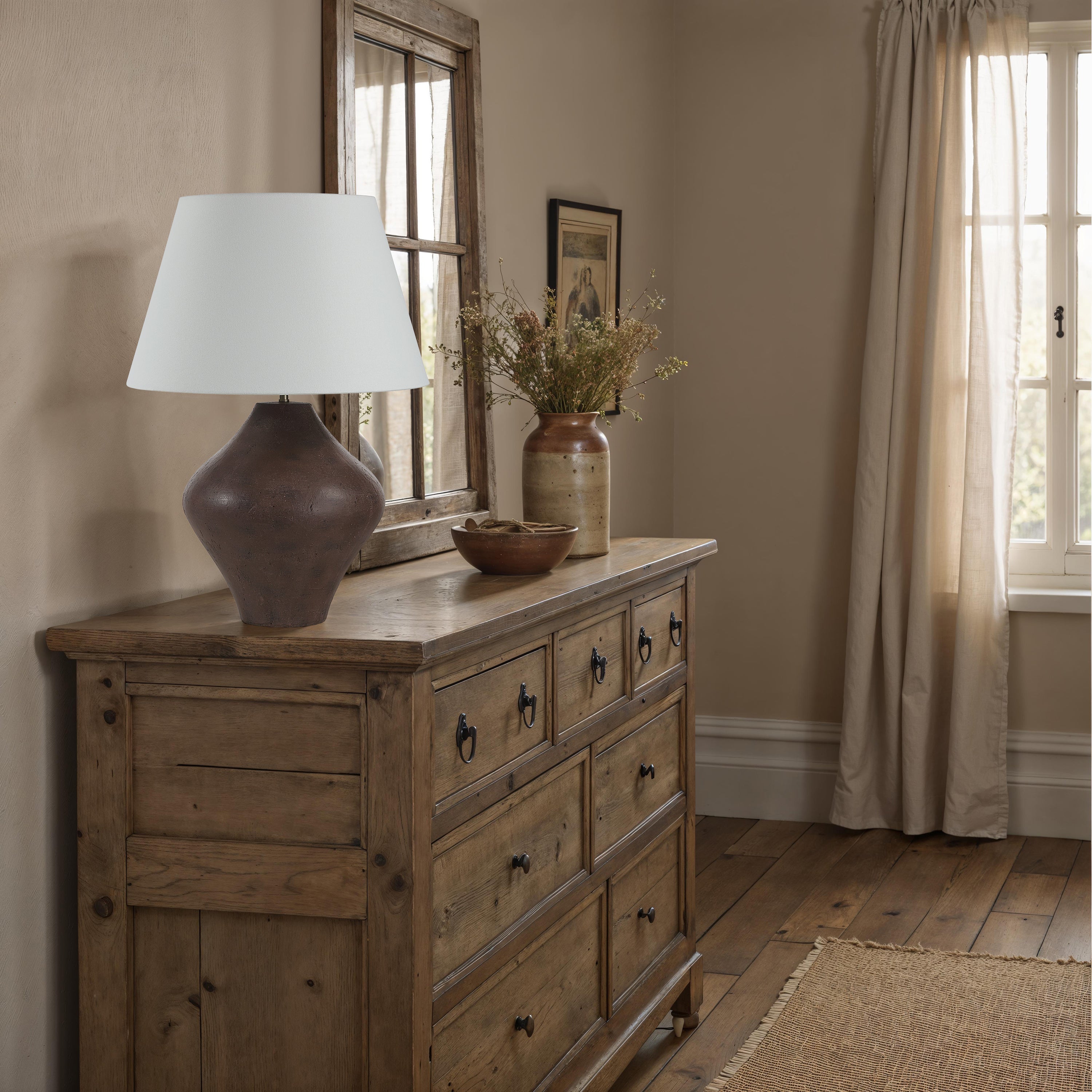 Pantia Table Lamp – view 2