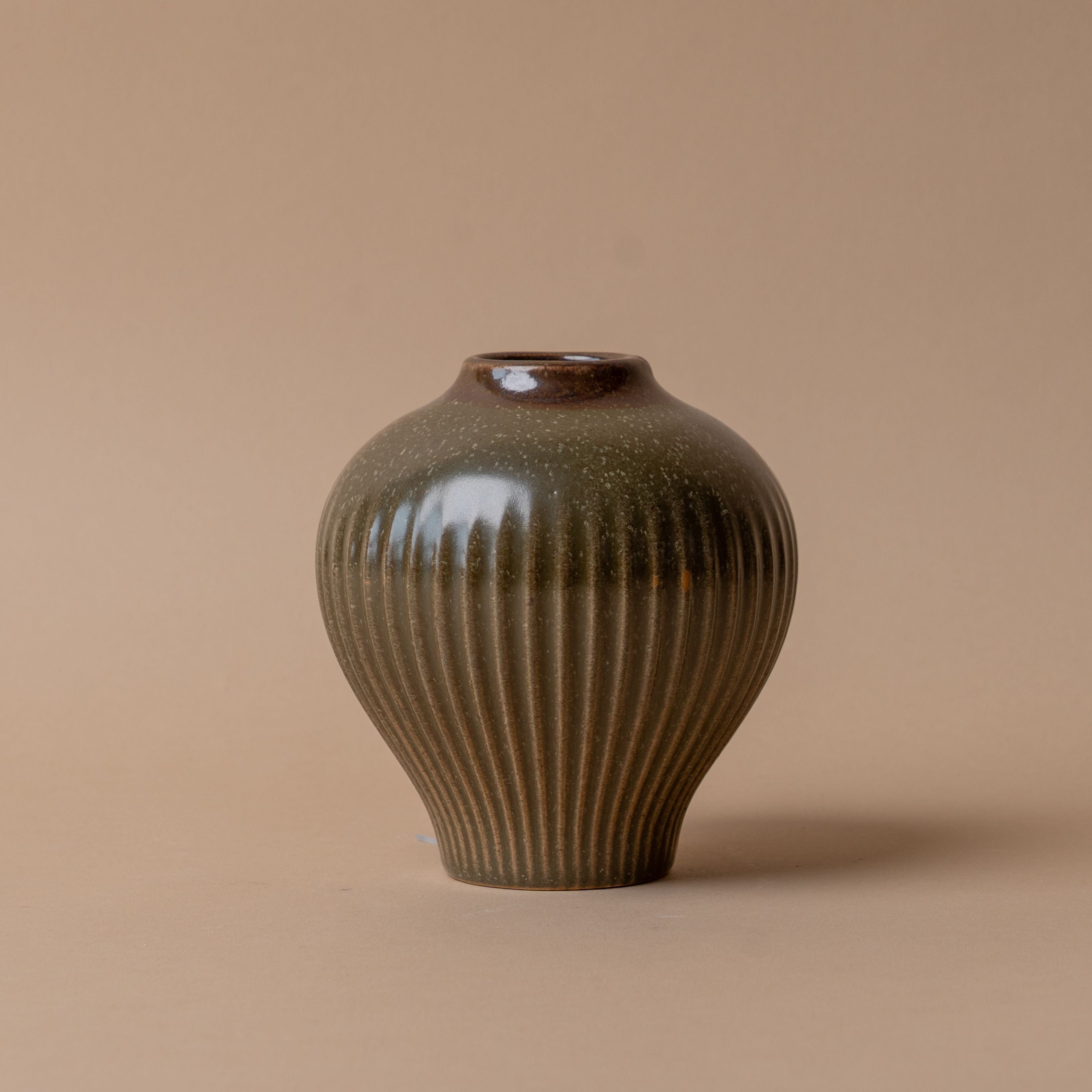 Round Brown Porcelain Vase vase Accents De Ville (ShopZio)
