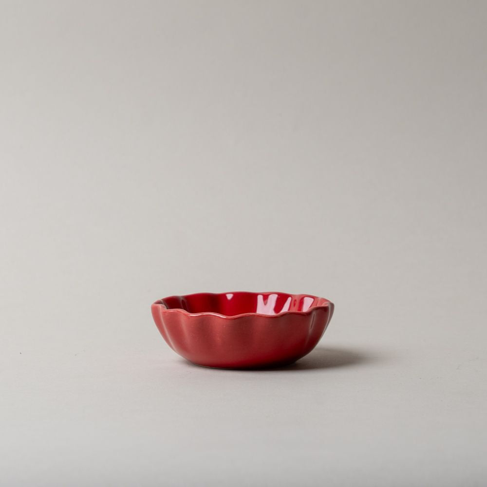 Red Stoneware Scallop Edge Bowl CHRISTMAS 2026 Creative Co-op (DYA) Small