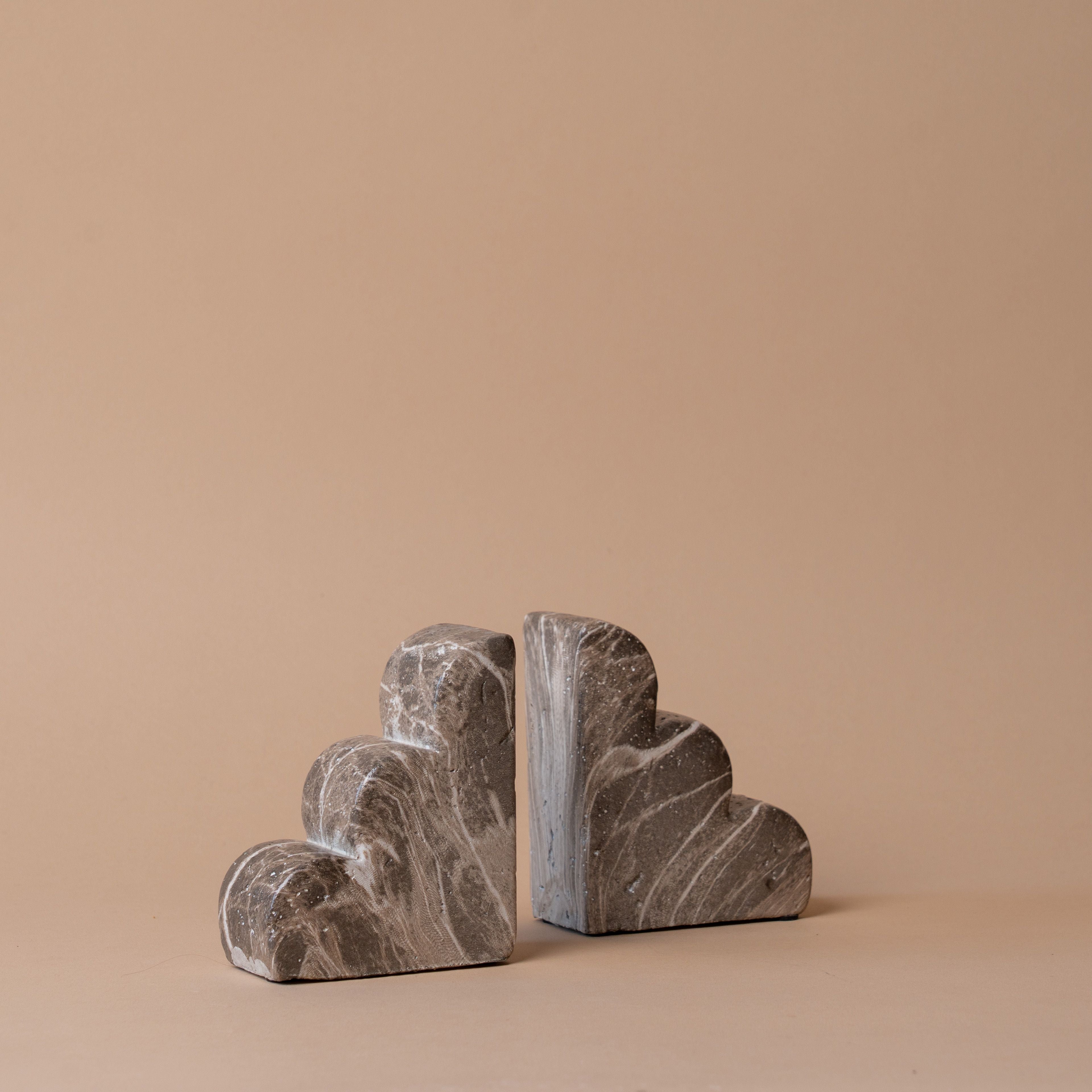 Marbled Scallop Cement Bookend Set bookends Accents De Ville (ShopZio)