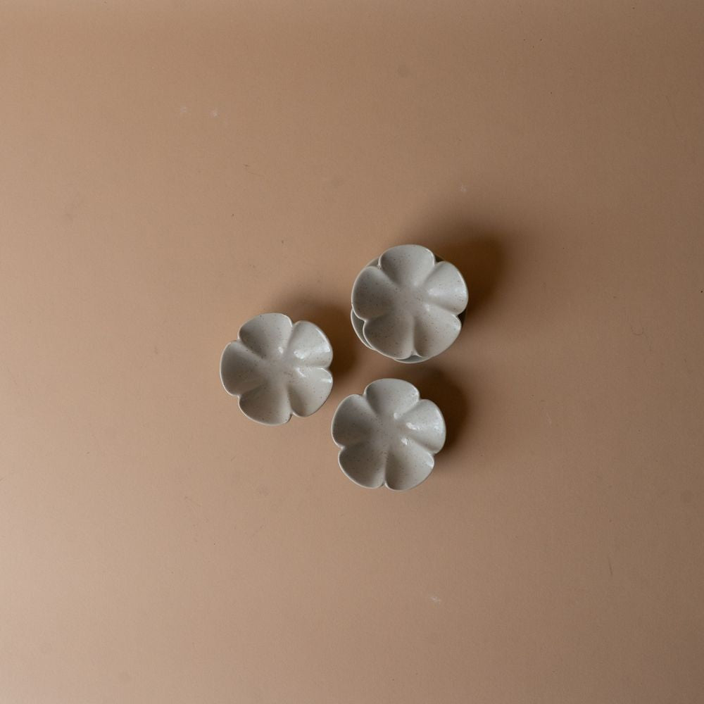 Petal Pinch Bowl Set dish DANICA (Faire)