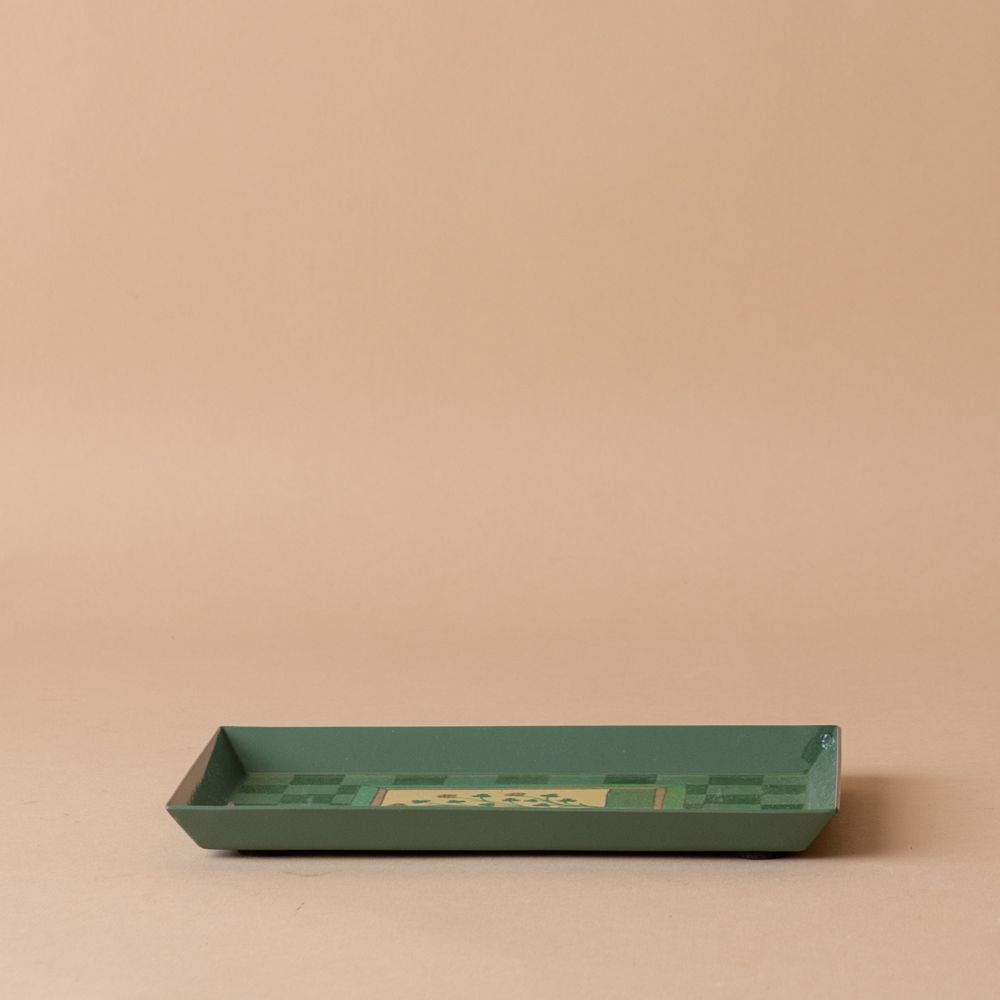 Check Pattern Herbs Enamelled Tray tray Roomytown Inc (Faire)