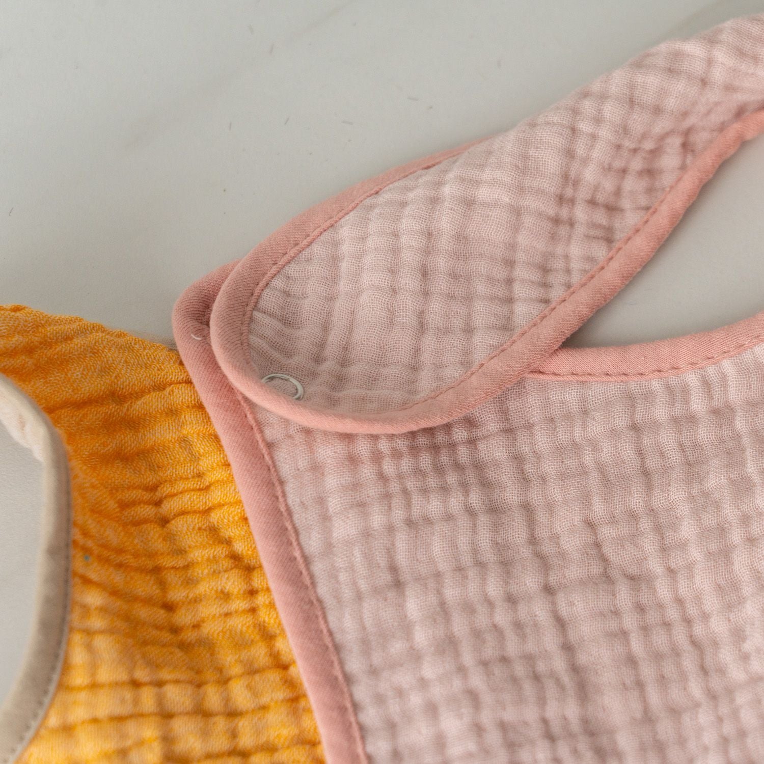 Crinkle Muslin Bib - Rug & Weave