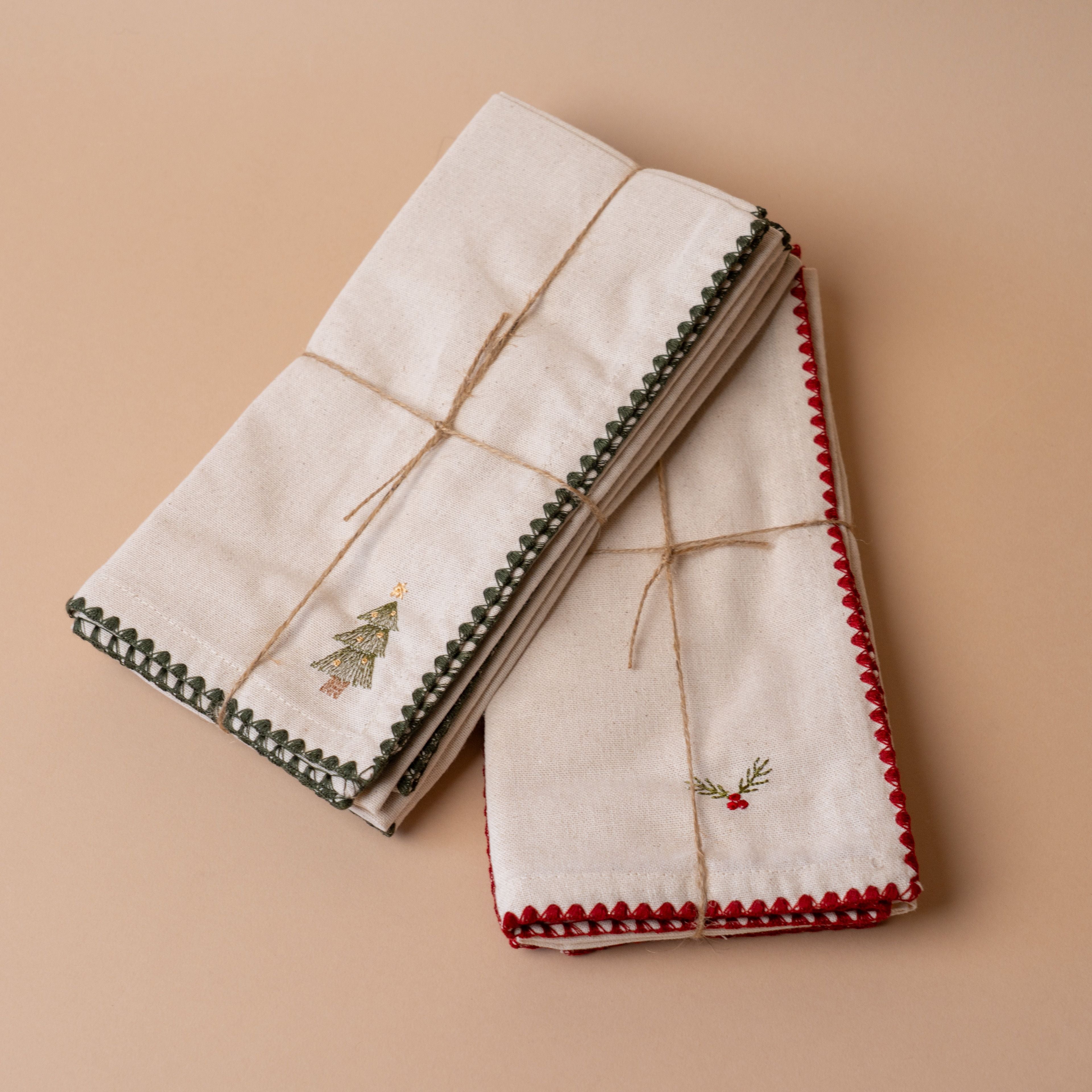 Embroidered Holiday Napkin Set