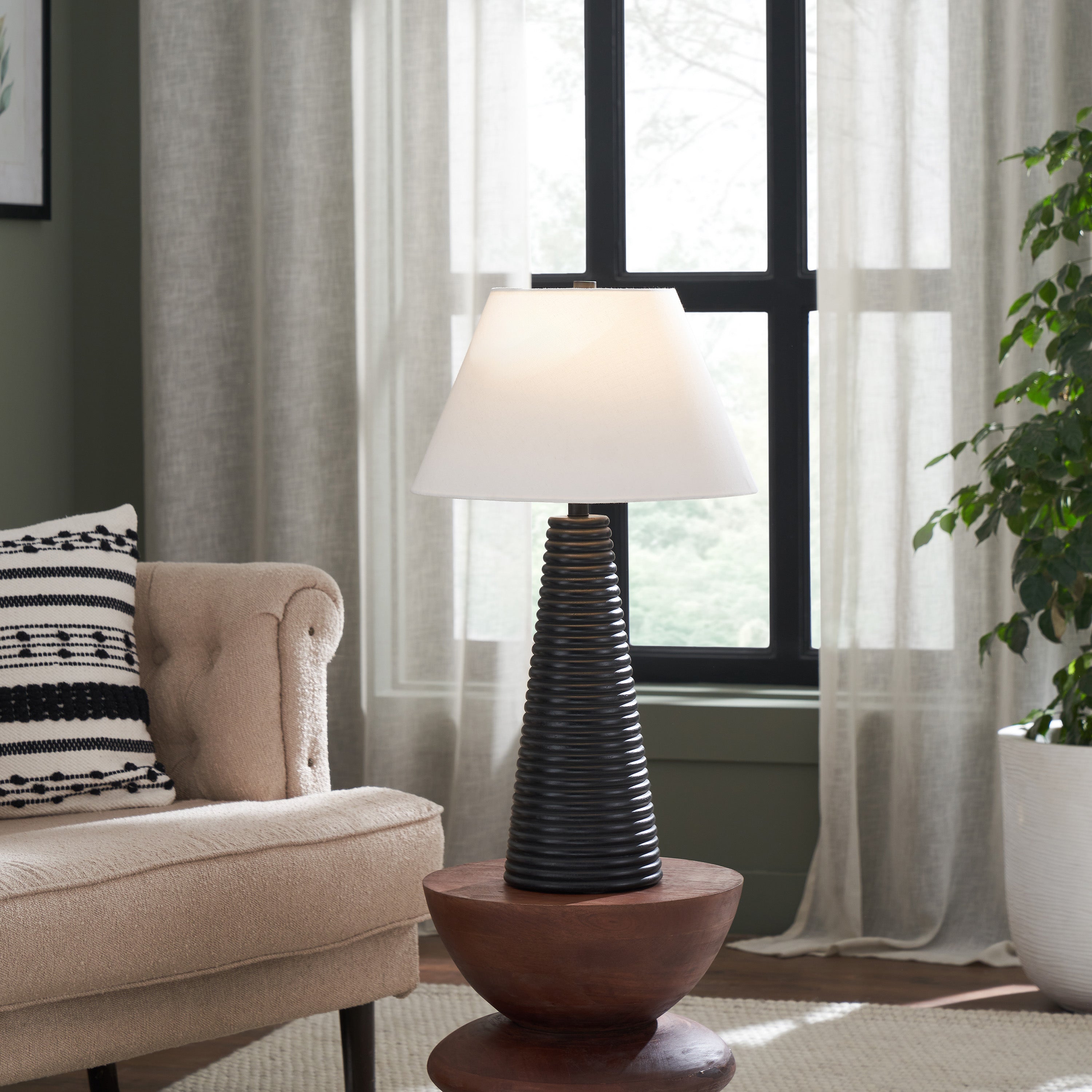 Kailea Table Lamp – view 2