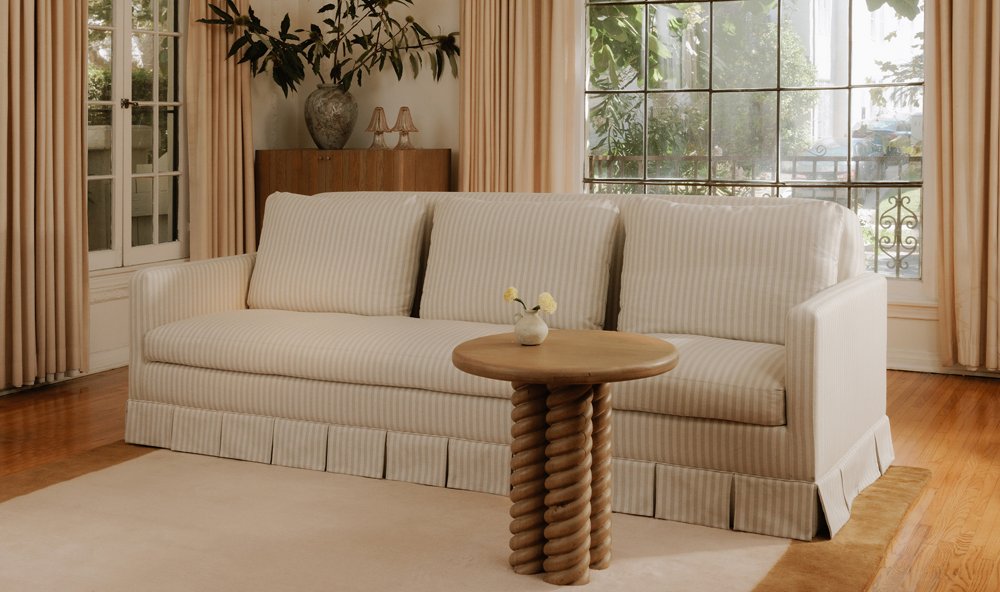 Pelicano 99" Sofa