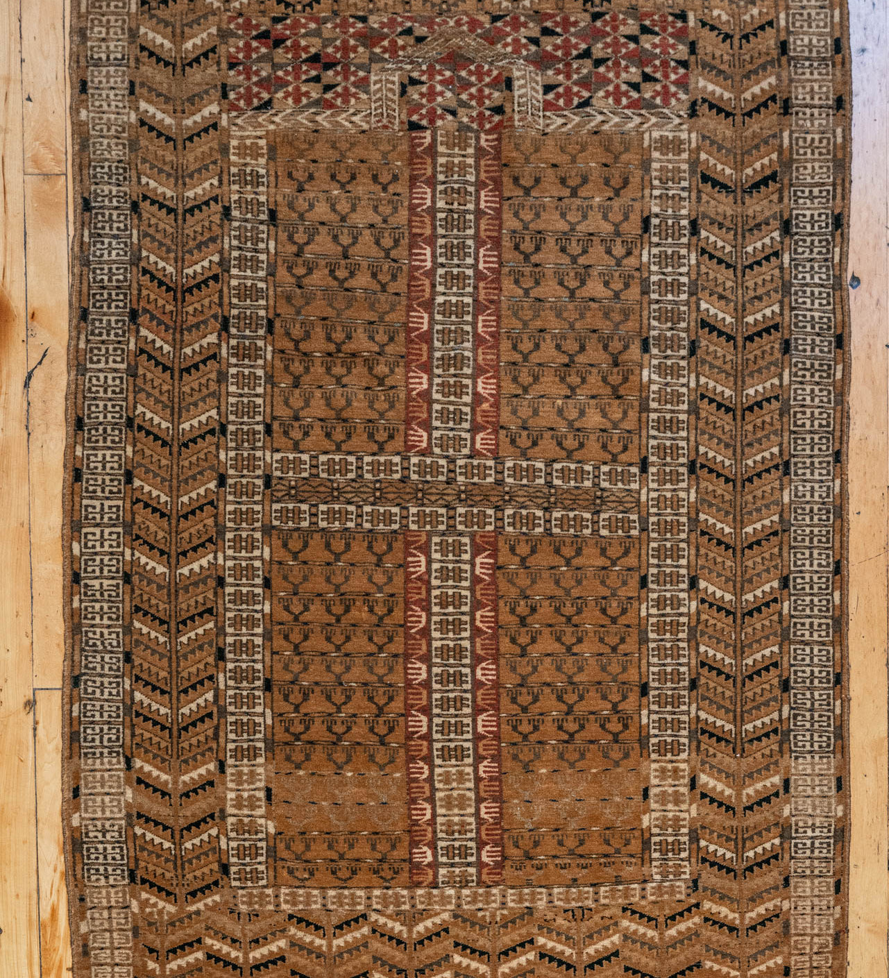 3'5 x 5'1 Antique Persian  Rug - Rug & Weave