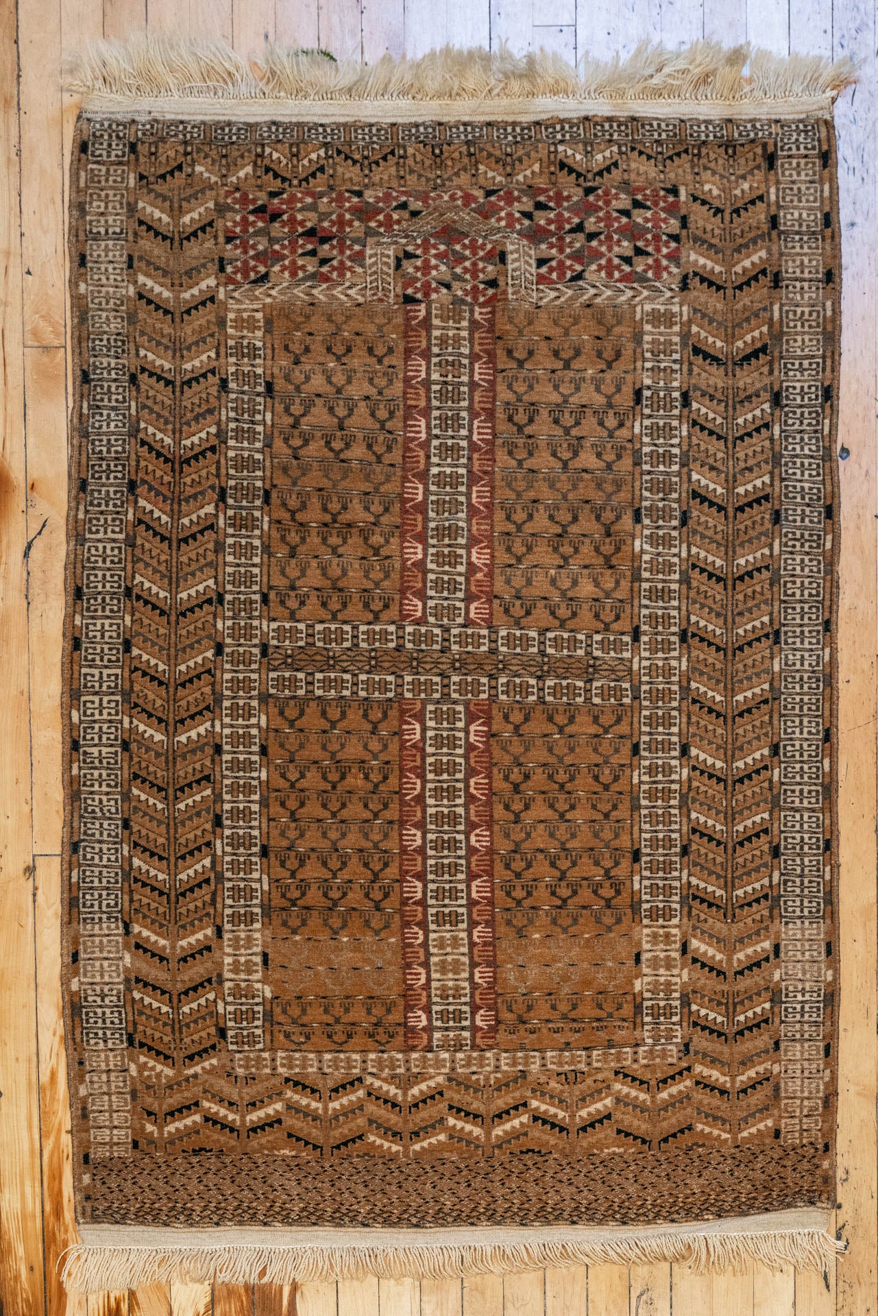 3'5 x 5'1 Antique Persian  Rug - Rug & Weave