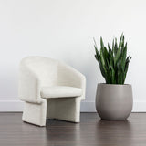 Lola Lounge Chair / Merino Pearl