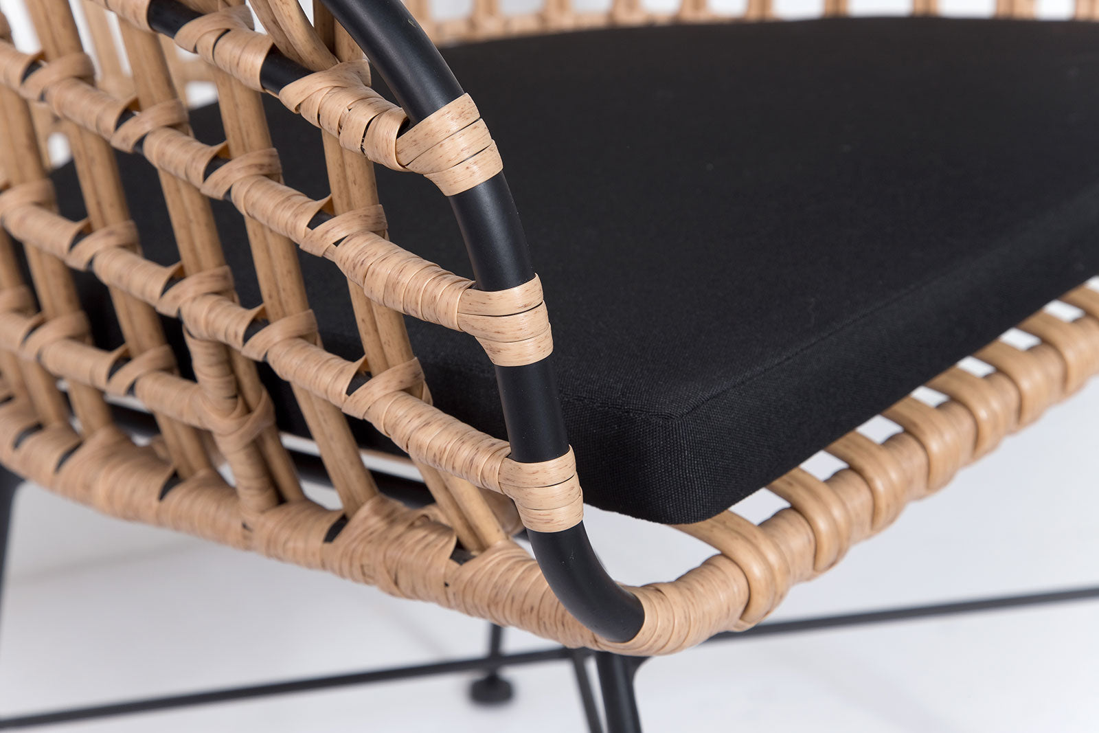 Callie Bench 15 - FURNITURE - bed bench Style In Form
